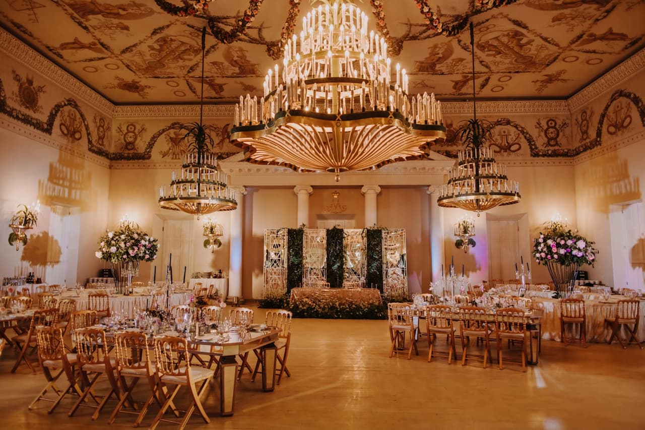 Ambiance mariage blanc et or